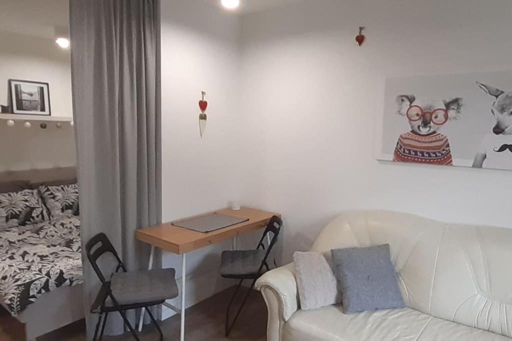 Lemuria Apartament Szkolna Centrum Legnica Buitenkant foto